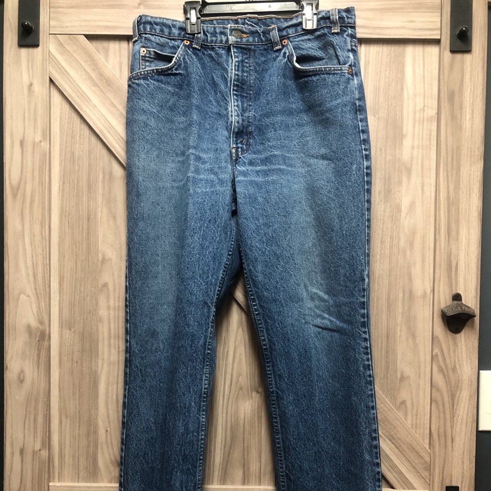 Orange tab Levi’s